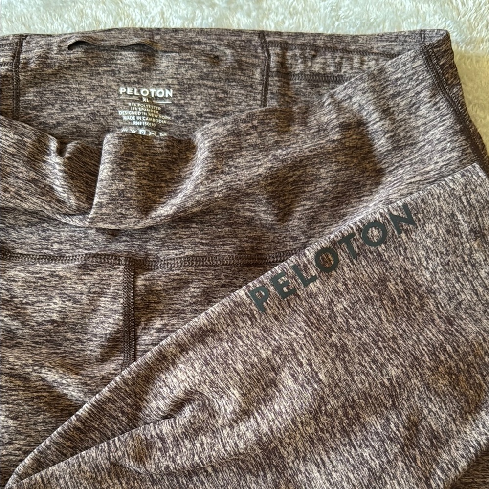 Peloton Heathered 3/4 length Fitness Leggings